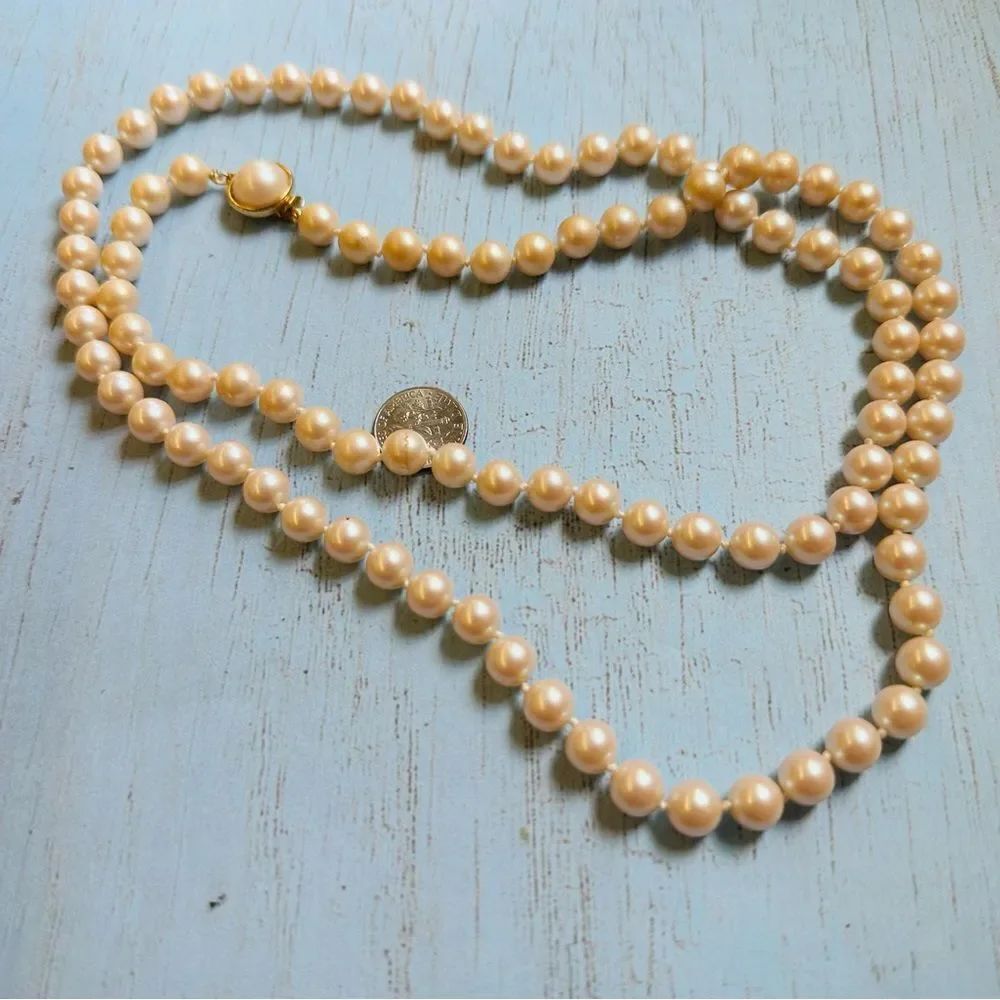 VTG Pale Pink Knotted Pearl Necklace‎